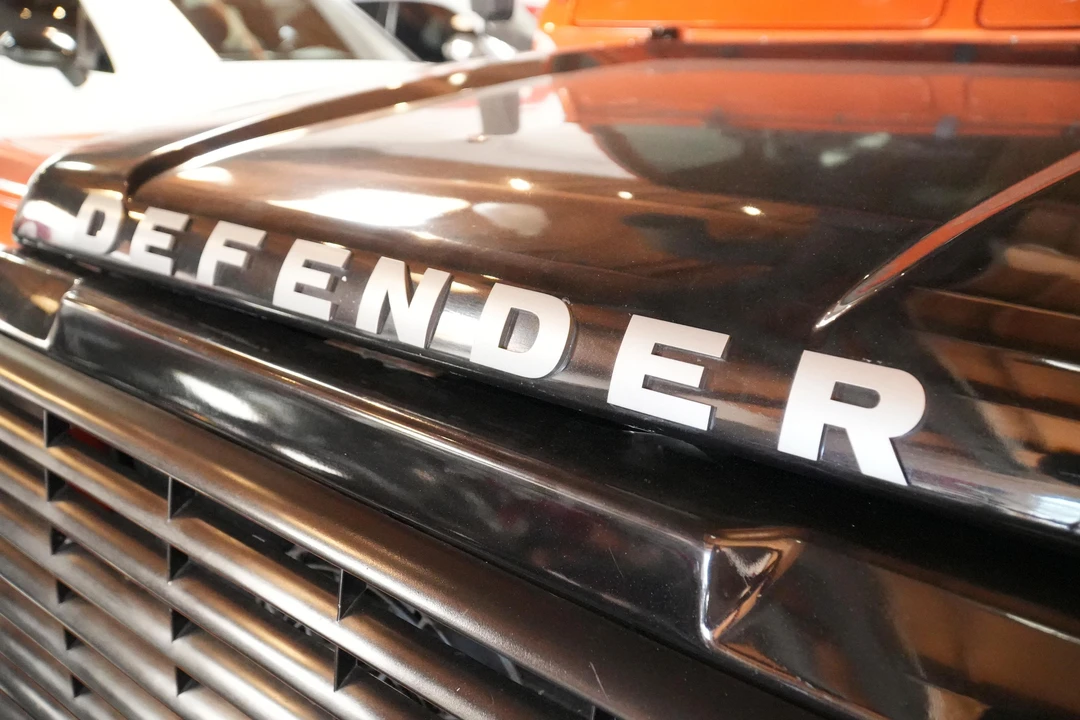 1990 Land Rover Defender 110 - Image 13 of 31