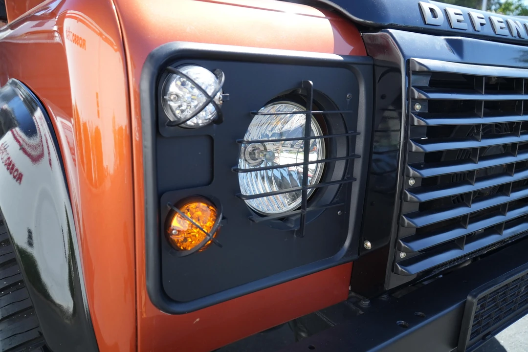1990 Land Rover Defender 110 - Image 11 of 31