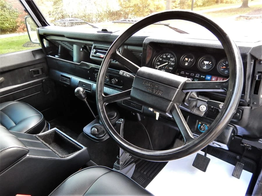 1990 Land Rover Defender 110 - Image 4 of 12