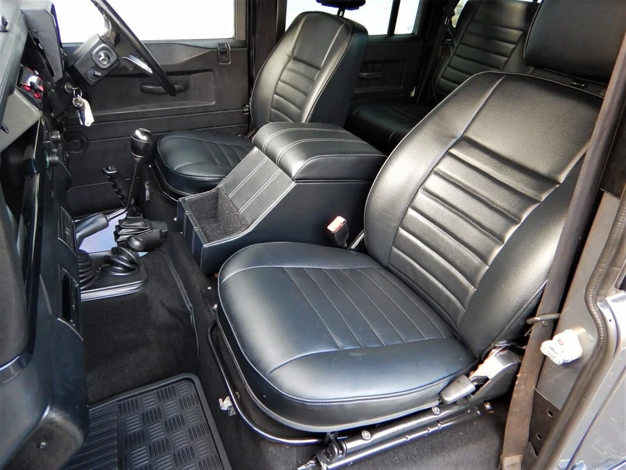 1990 Land Rover Defender 110 - Image 5 of 12
