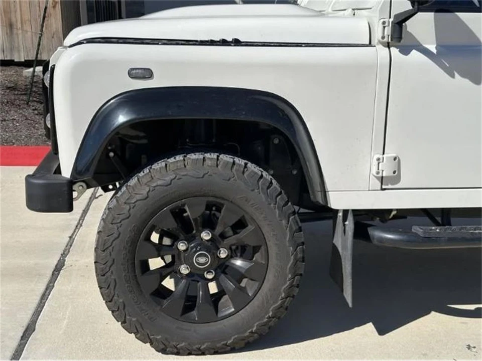 1990 Land Rover Defender 110 - Image 17 of 21