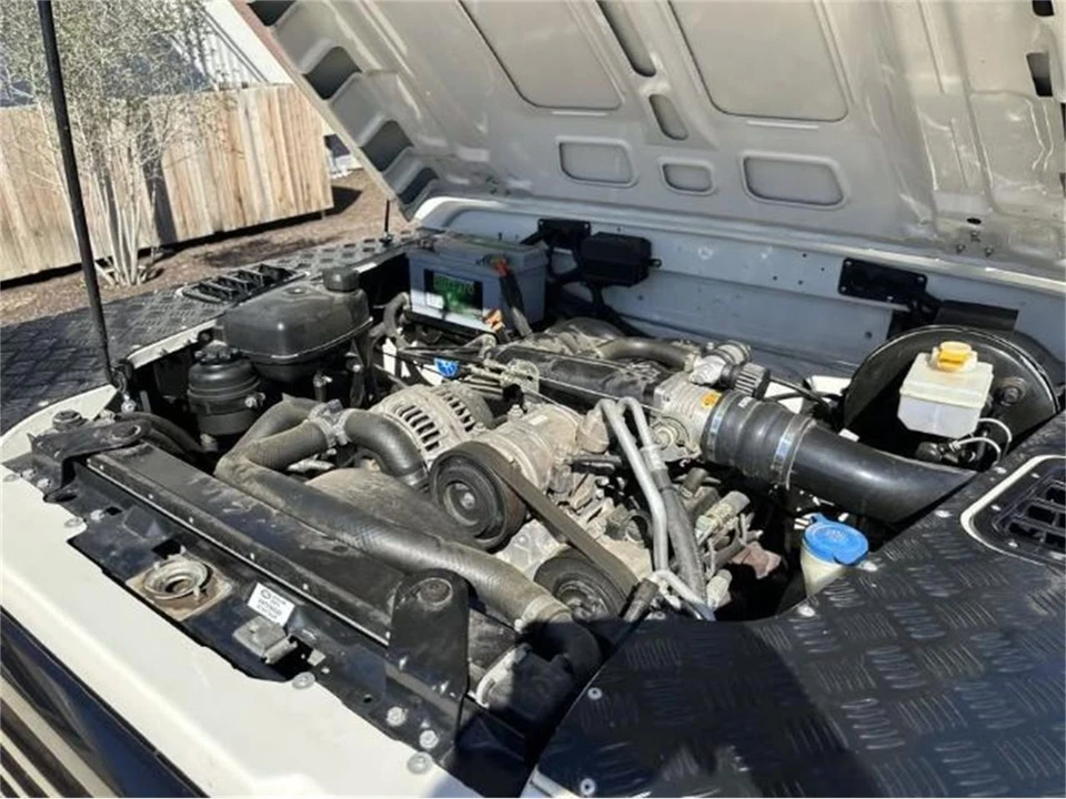 1990 Land Rover Defender 110 - Image 11 of 21
