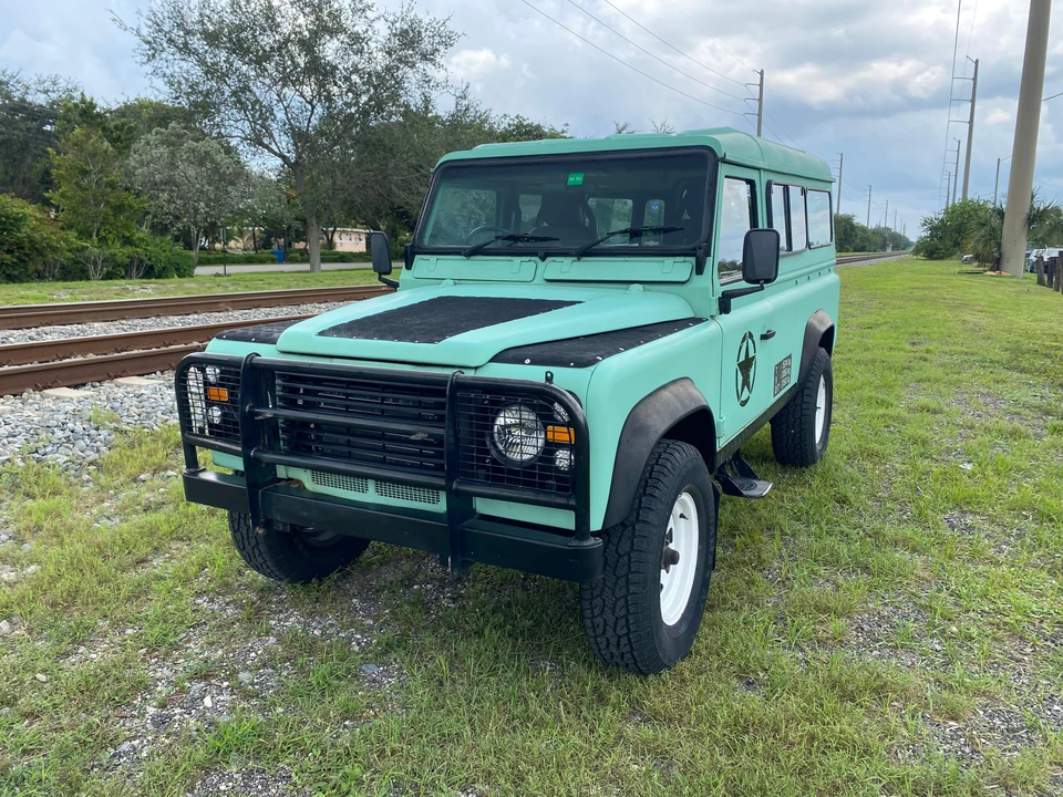 1990 Land Rover Defender 110 - Image 6 of 30