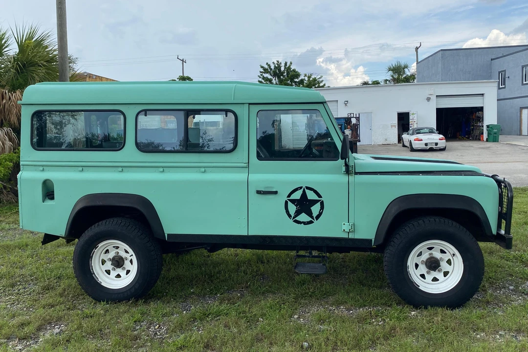 1990 Land Rover Defender 110 - Image 3 of 30