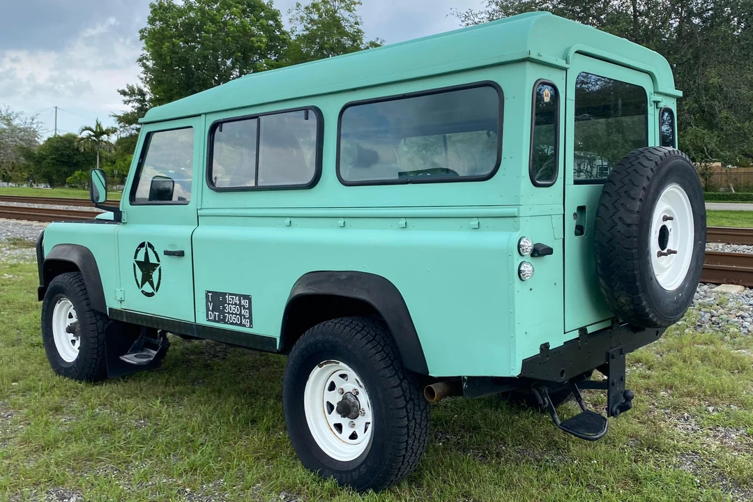 1990 Land Rover Defender 110 - Image 4 of 30
