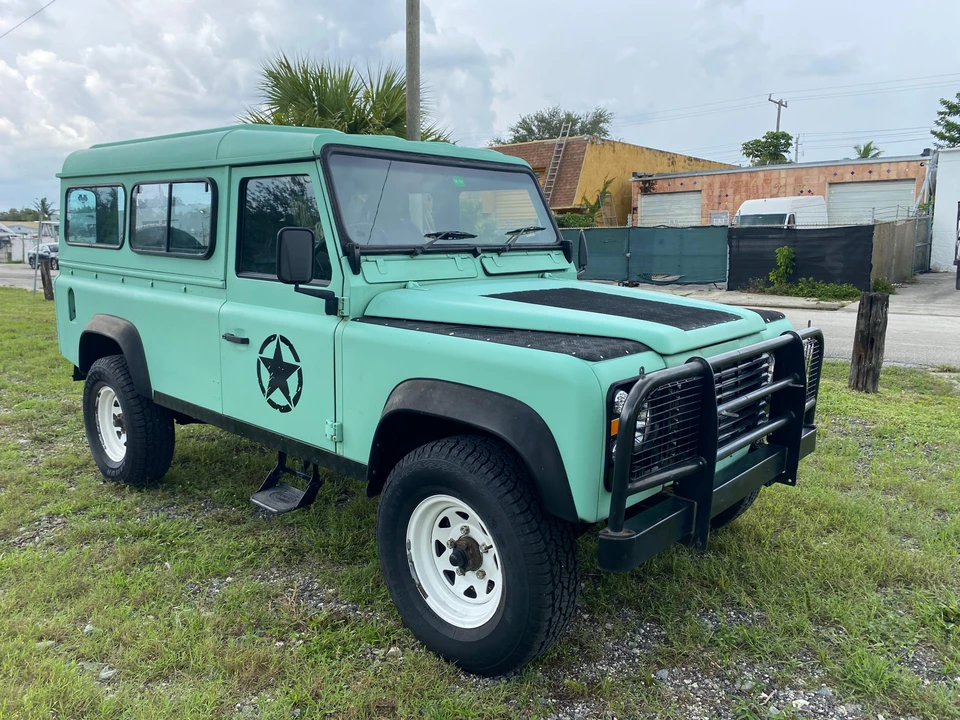 1990 Land Rover Defender 110 - Image 19 of 30