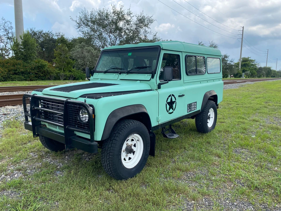 1990 Land Rover Defender 110 - Image 7 of 30
