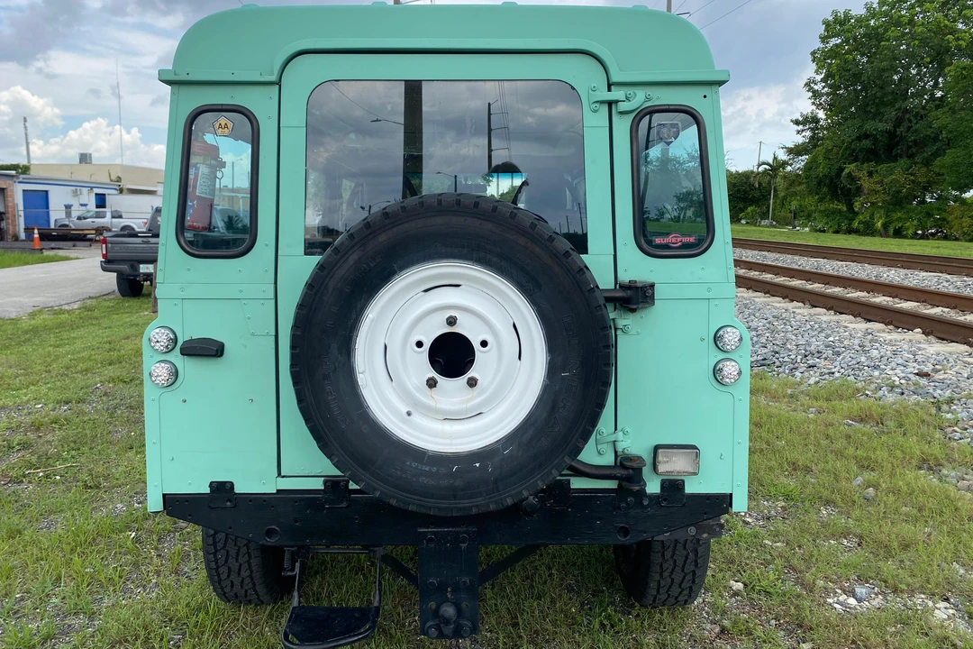 1990 Land Rover Defender 110 - Image 5 of 30