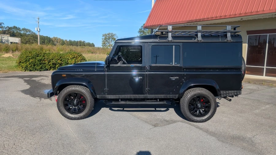 1990 Land Rover Defender 110 - Image 2 of 31