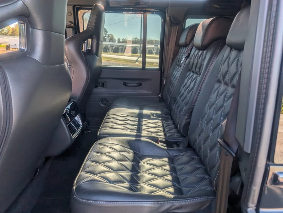 1990 Land Rover Defender 110 - Image 24 of 31
