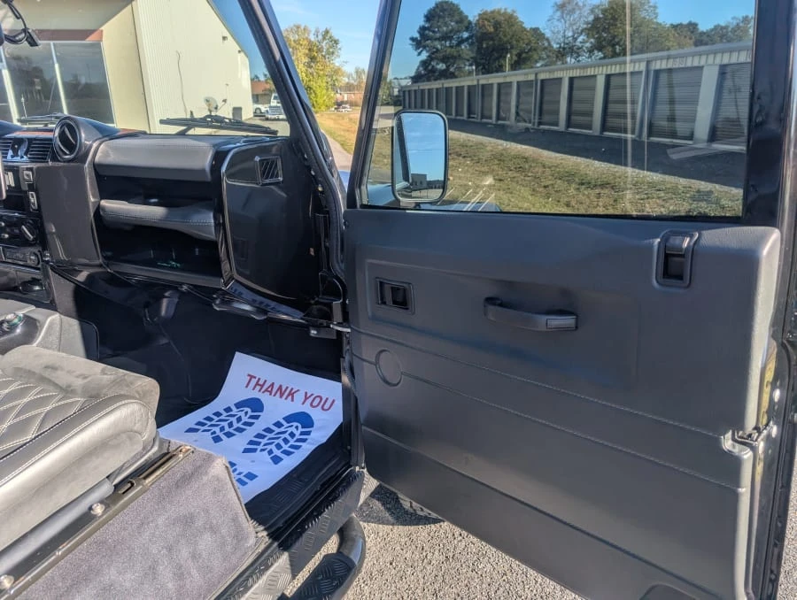 1990 Land Rover Defender 110 - Image 30 of 31