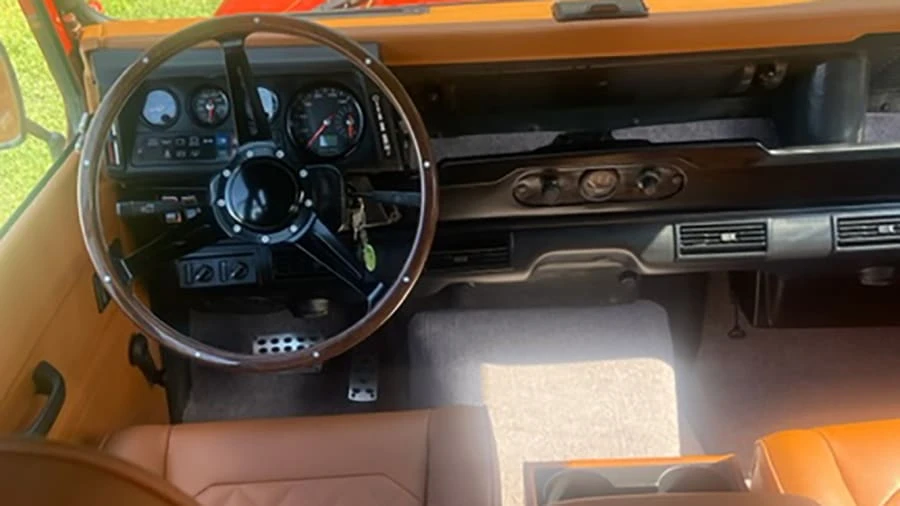 1990 Land Rover Defender 110 - Image 6 of 16
