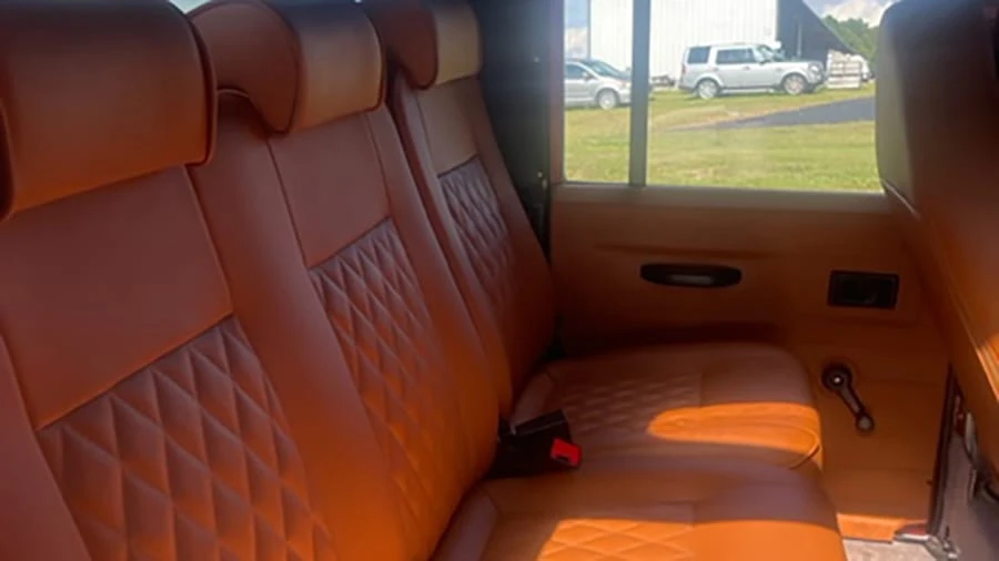 1990 Land Rover Defender 110 - Image 10 of 16