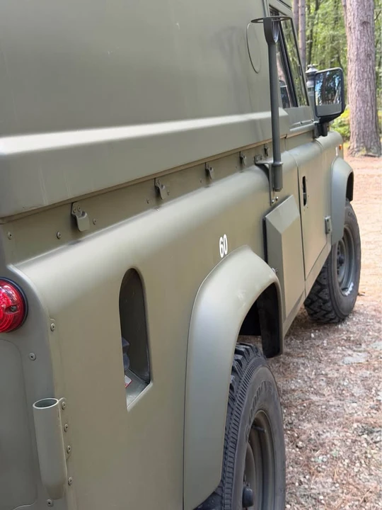 1990 Land Rover Defender 110 - Image 7 of 20