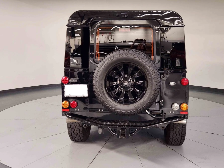 1990 Land Rover Defender 110 - Image 5 of 22