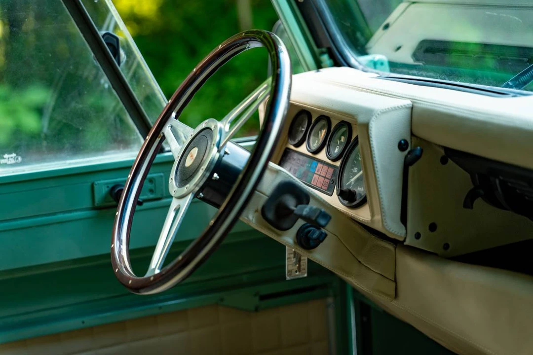 1990 Land Rover Defender 110 - Image 2 of 23