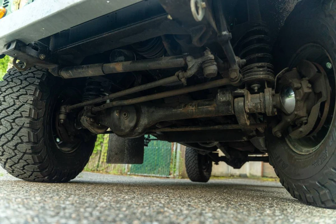 1990 Land Rover Defender 110 - Image 15 of 23