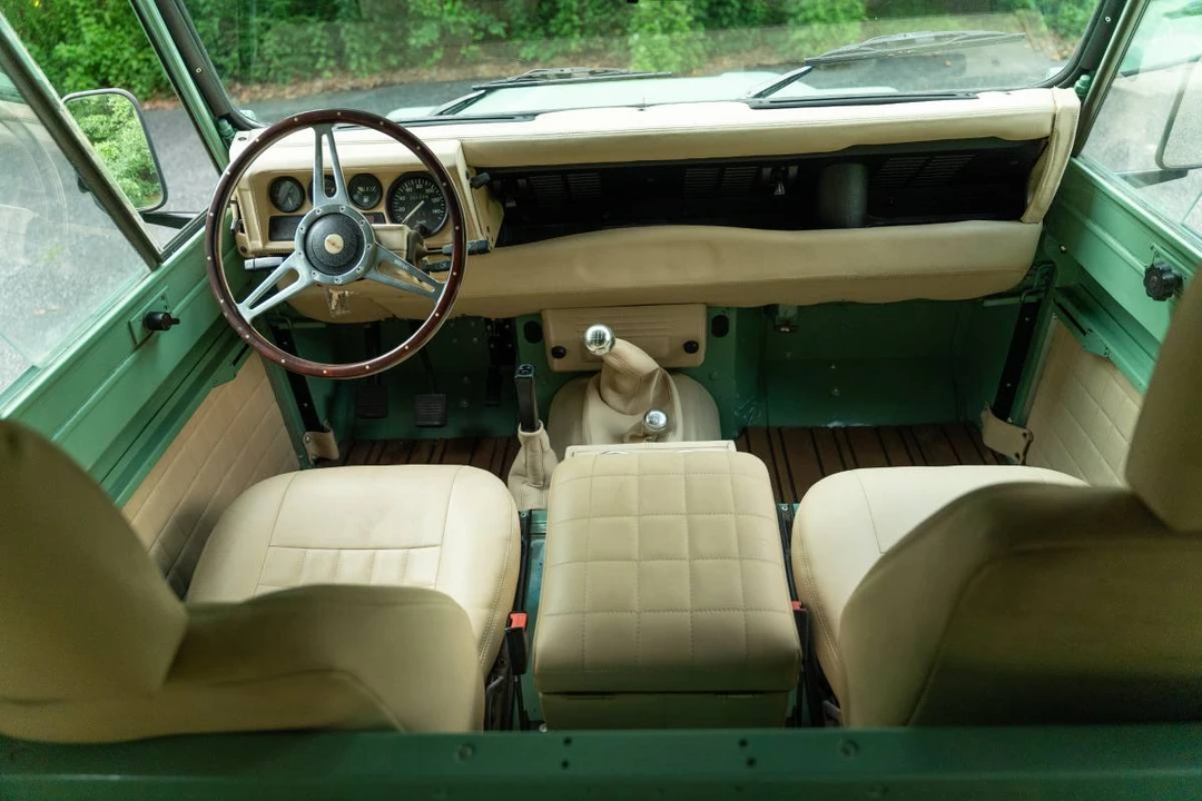 1990 Land Rover Defender 110 - Image 4 of 23