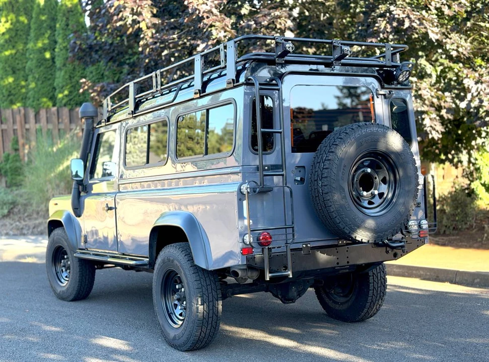 1990 Land Rover Defender 110 - Image 4 of 21