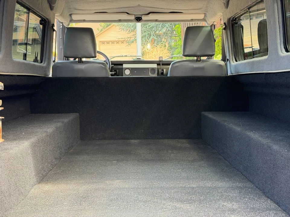 1990 Land Rover Defender 110 - Image 9 of 21