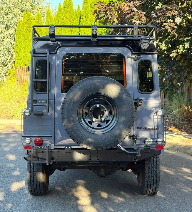 1990 Land Rover Defender 110 - Image 5 of 21