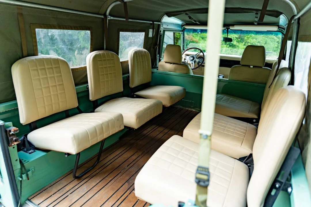 1990 Land Rover Defender 110 - Image 6 of 23