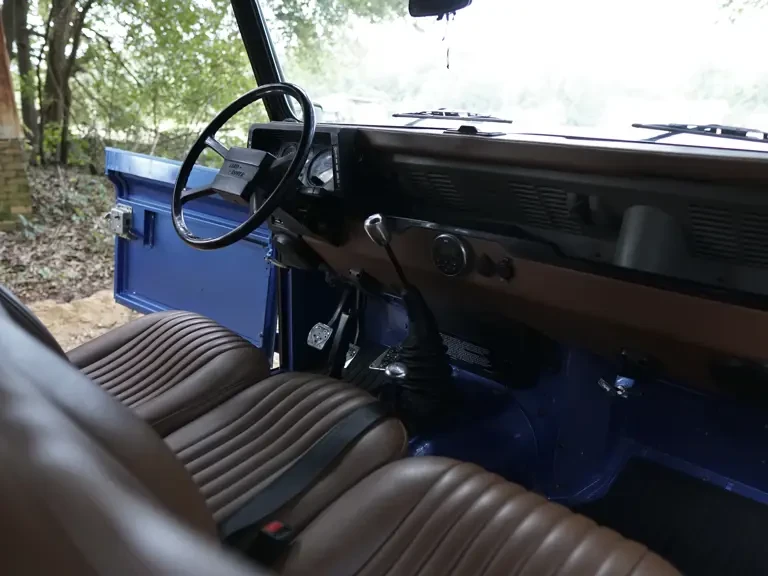 1990 Land Rover Defender 110 - Image 4 of 31