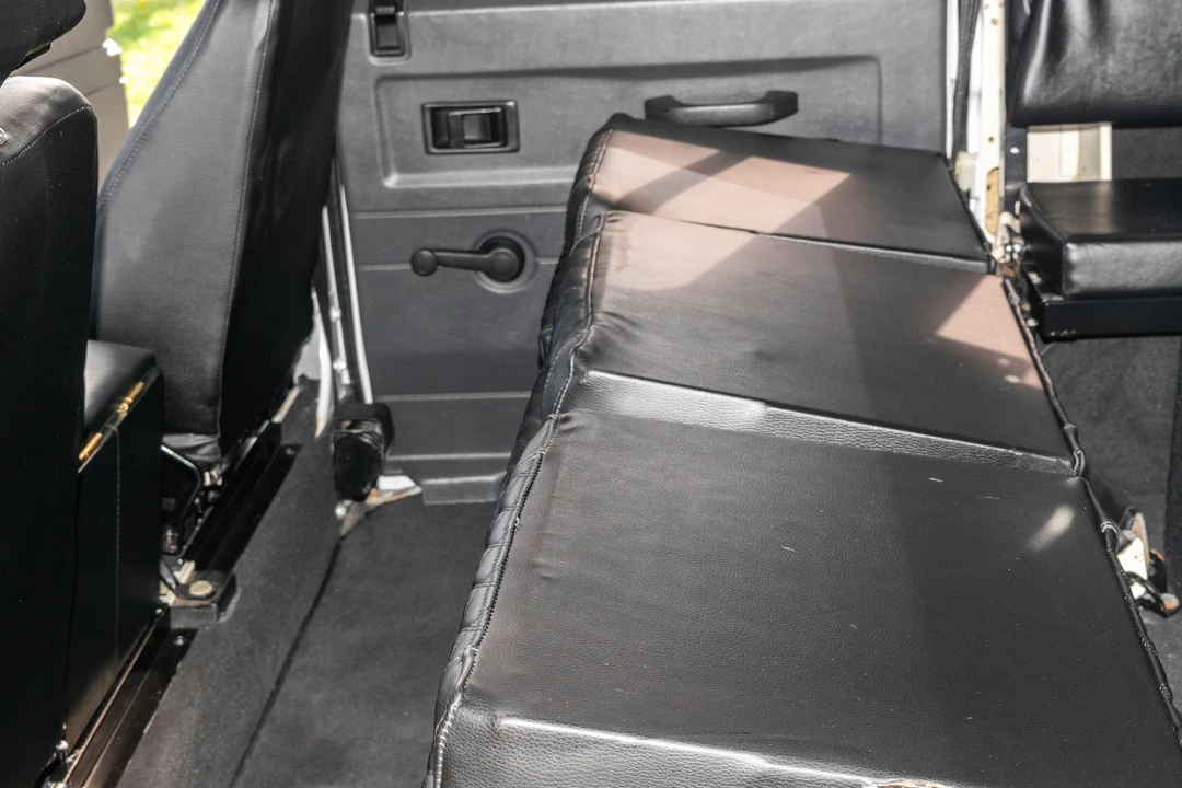 1990 Land Rover Defender 110 - Image 30 of 31