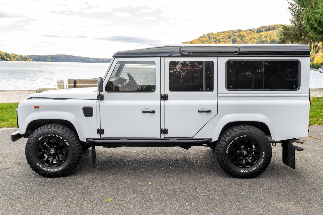 1990 Land Rover Defender 110 - Image 3 of 31
