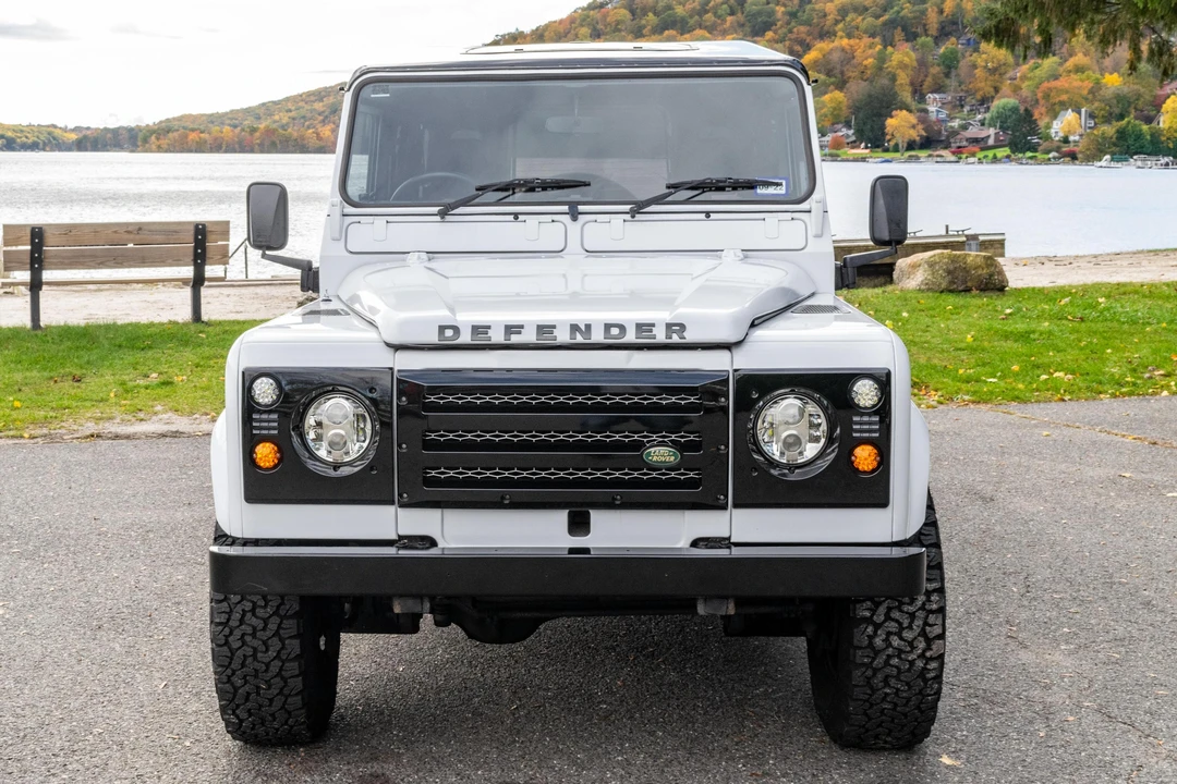 1990 Land Rover Defender 110 - Image 2 of 31