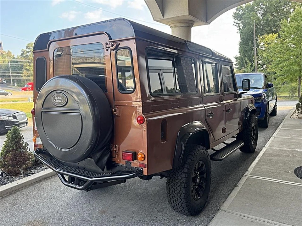 1990 Land Rover Defender 110 - Image 4 of 25