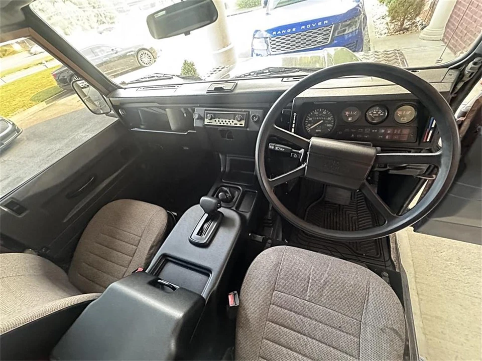 1990 Land Rover Defender 110 - Image 20 of 25