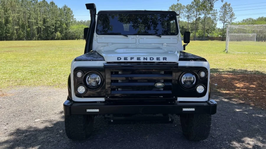 1990 Land Rover Defender 110 - Image 3 of 20