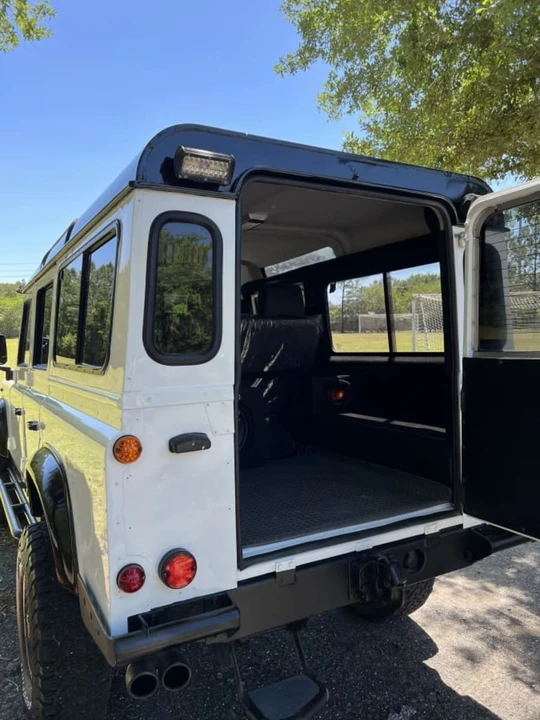 1990 Land Rover Defender 110 - Image 11 of 20