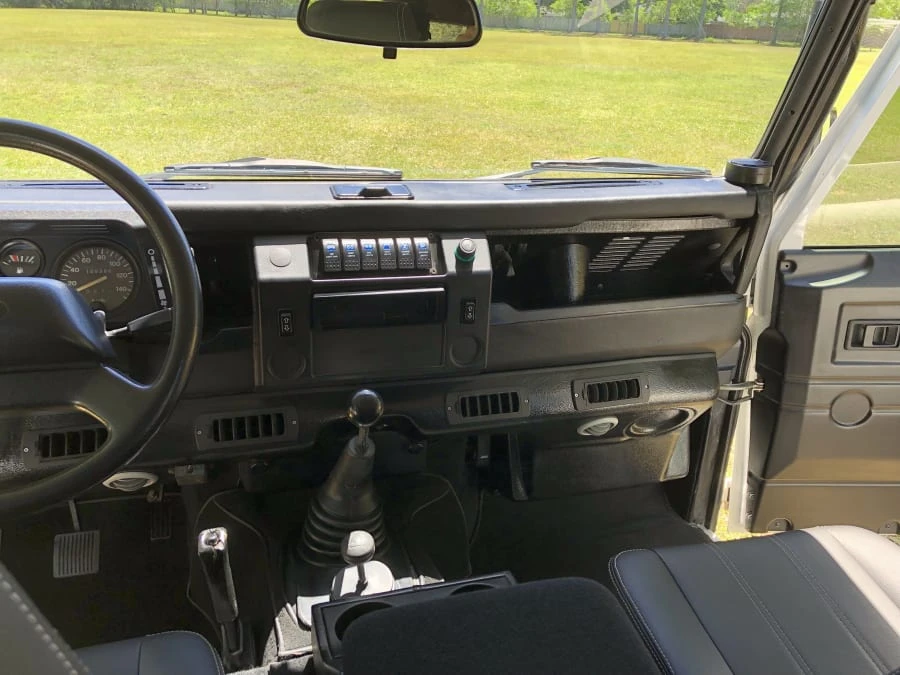 1990 Land Rover Defender 110 - Image 15 of 20