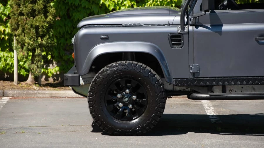 1990 Land Rover Defender 110 - Image 7 of 25