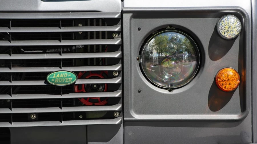 1990 Land Rover Defender 110 - Image 9 of 25