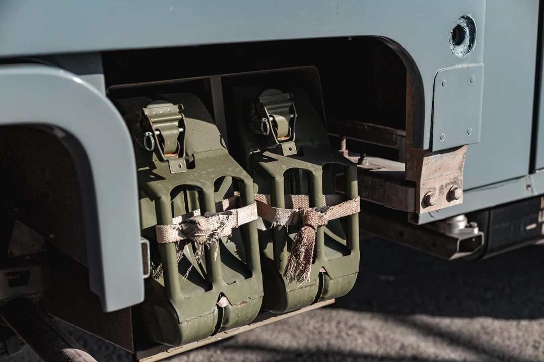1990 Land Rover Defender 110 - Image 26 of 31