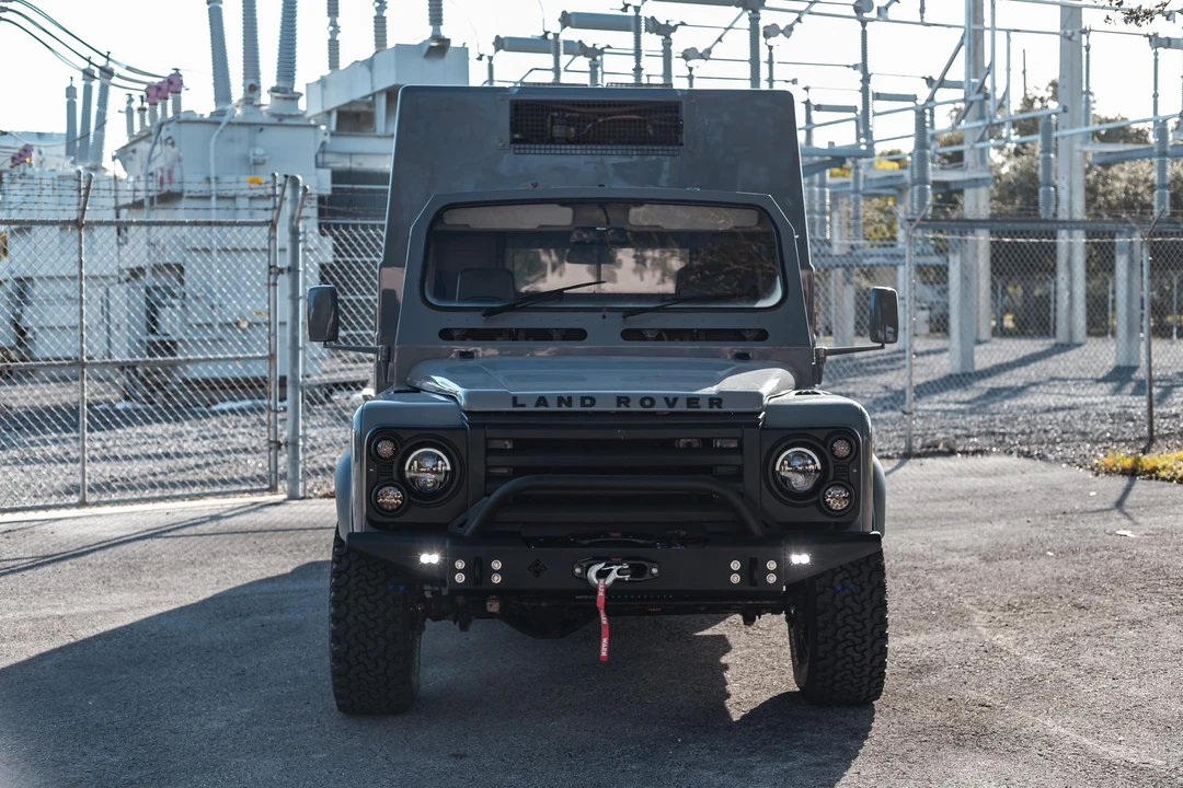 1990 Land Rover Defender 110 - Image 6 of 31