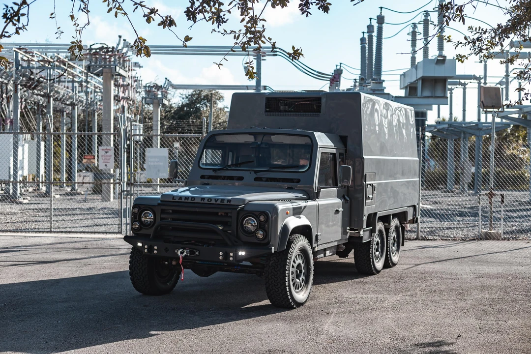 1990 Land Rover Defender 110 - Image 9 of 31