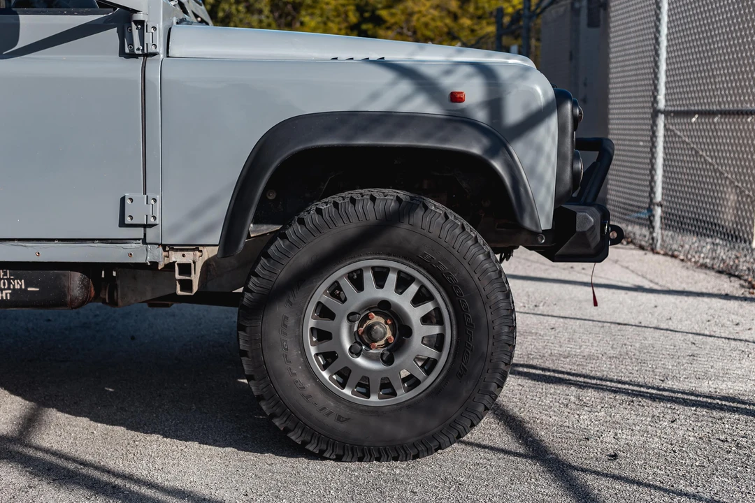 1990 Land Rover Defender 110 - Image 21 of 31