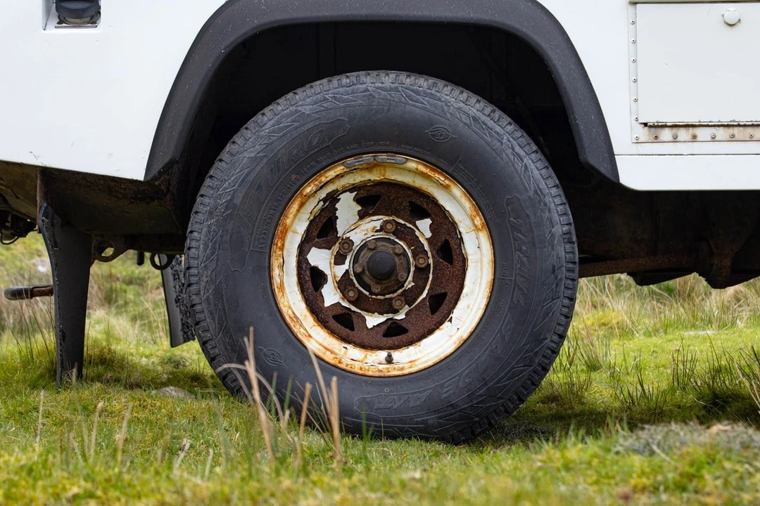 1990 Land Rover Defender 110 - Image 16 of 30