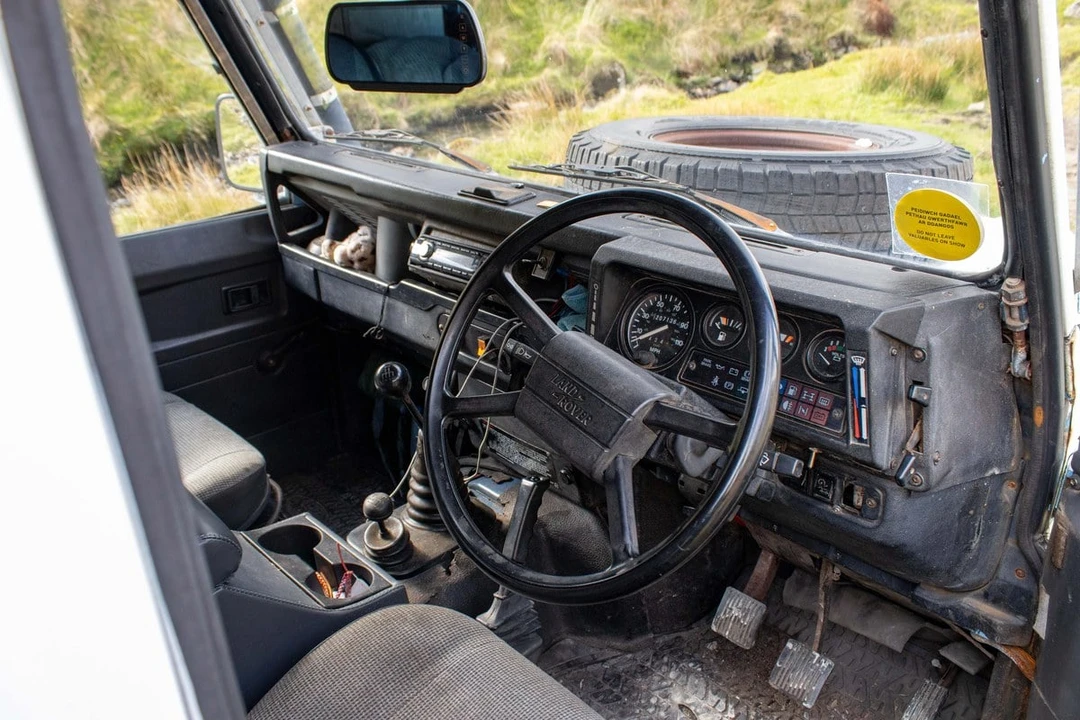 1990 Land Rover Defender 110 - Image 20 of 30