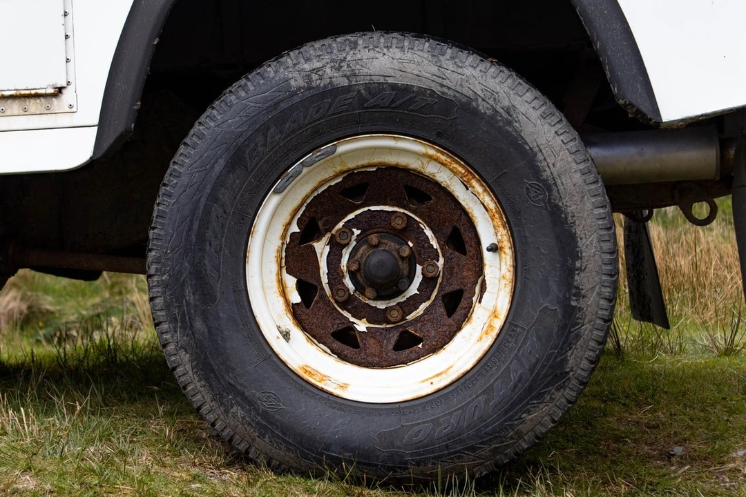 1990 Land Rover Defender 110 - Image 18 of 30