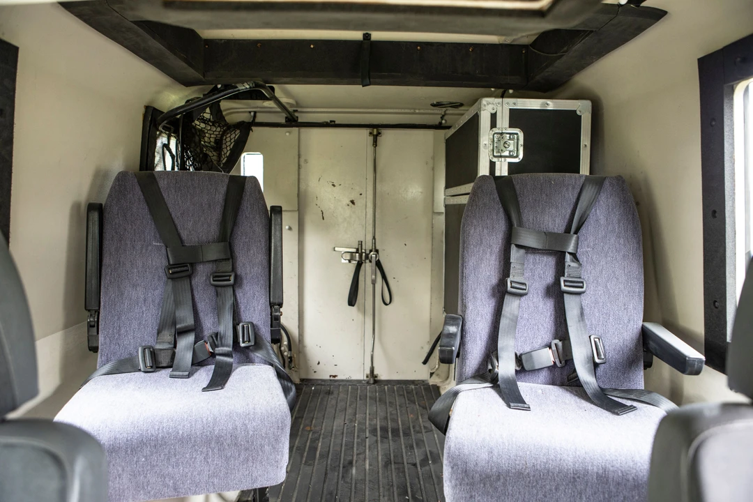 1990 Land Rover Defender 110 - Image 8 of 16