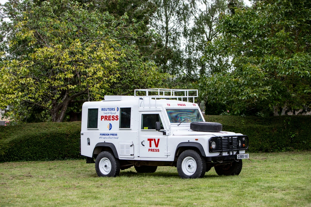 1990 Land Rover Defender 110 - Image 3 of 16