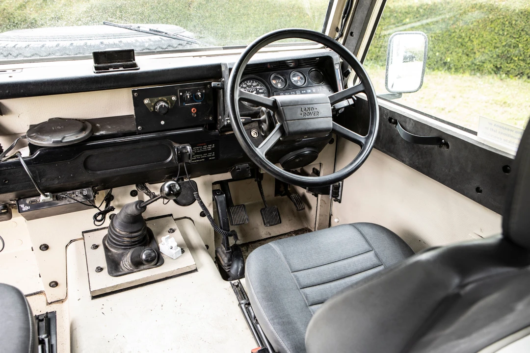 1990 Land Rover Defender 110 - Image 16 of 16