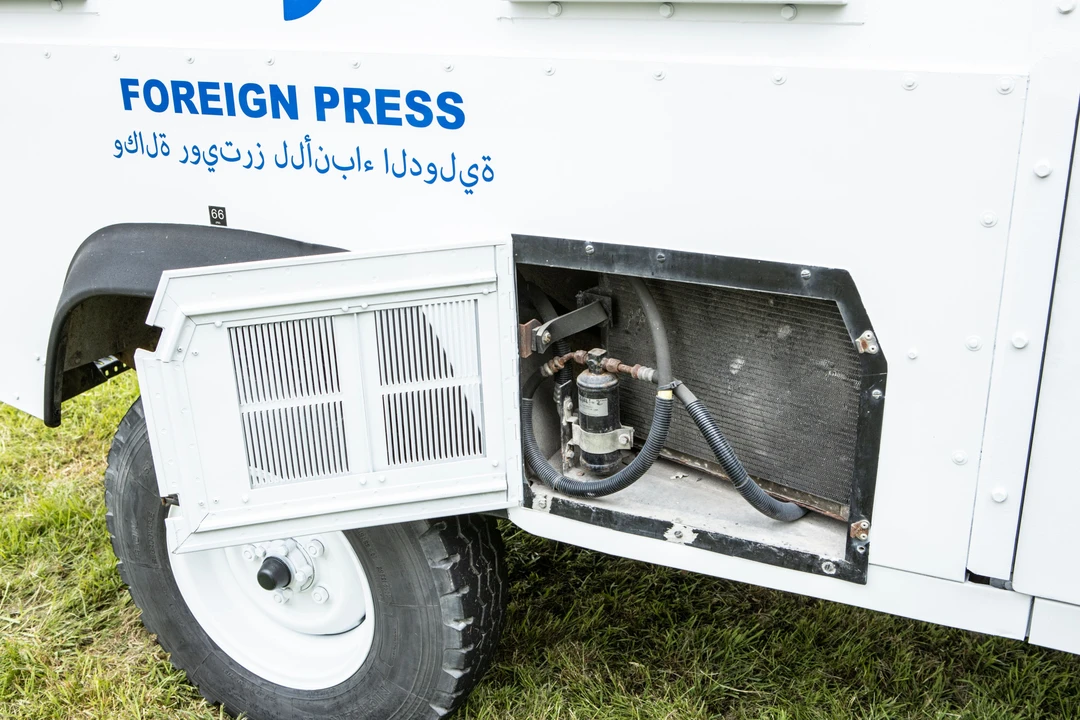 1990 Land Rover Defender 110 - Image 6 of 16