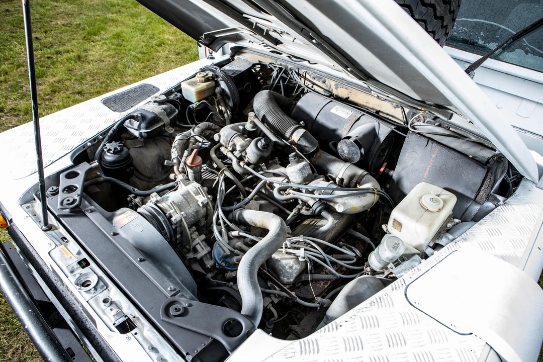 1990 Land Rover Defender 110 - Image 4 of 16