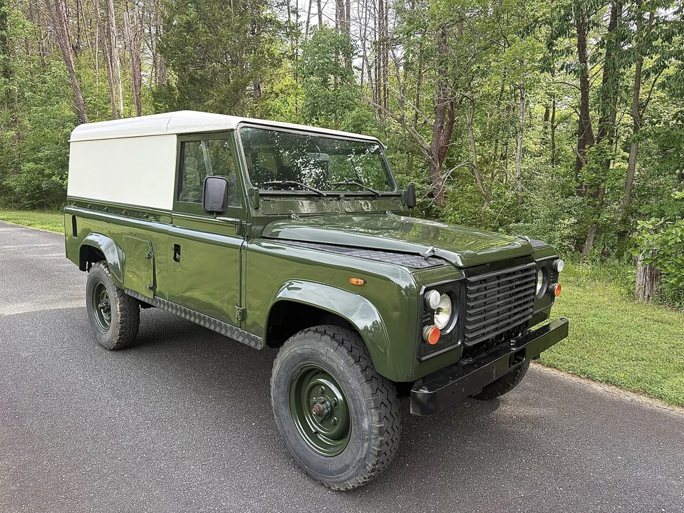1990 Land Rover Defender 110 - Image 25 of 31